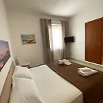 Lägenhet La Terrazza Dietro Il Duomo